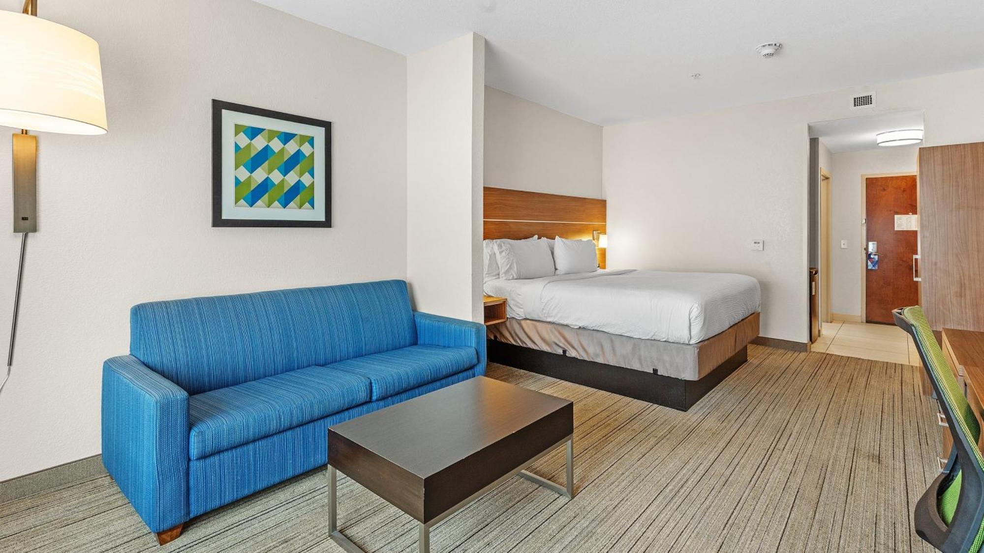 Holiday Inn Express & Suites Mobile - University Area By Ihg Екстериор снимка