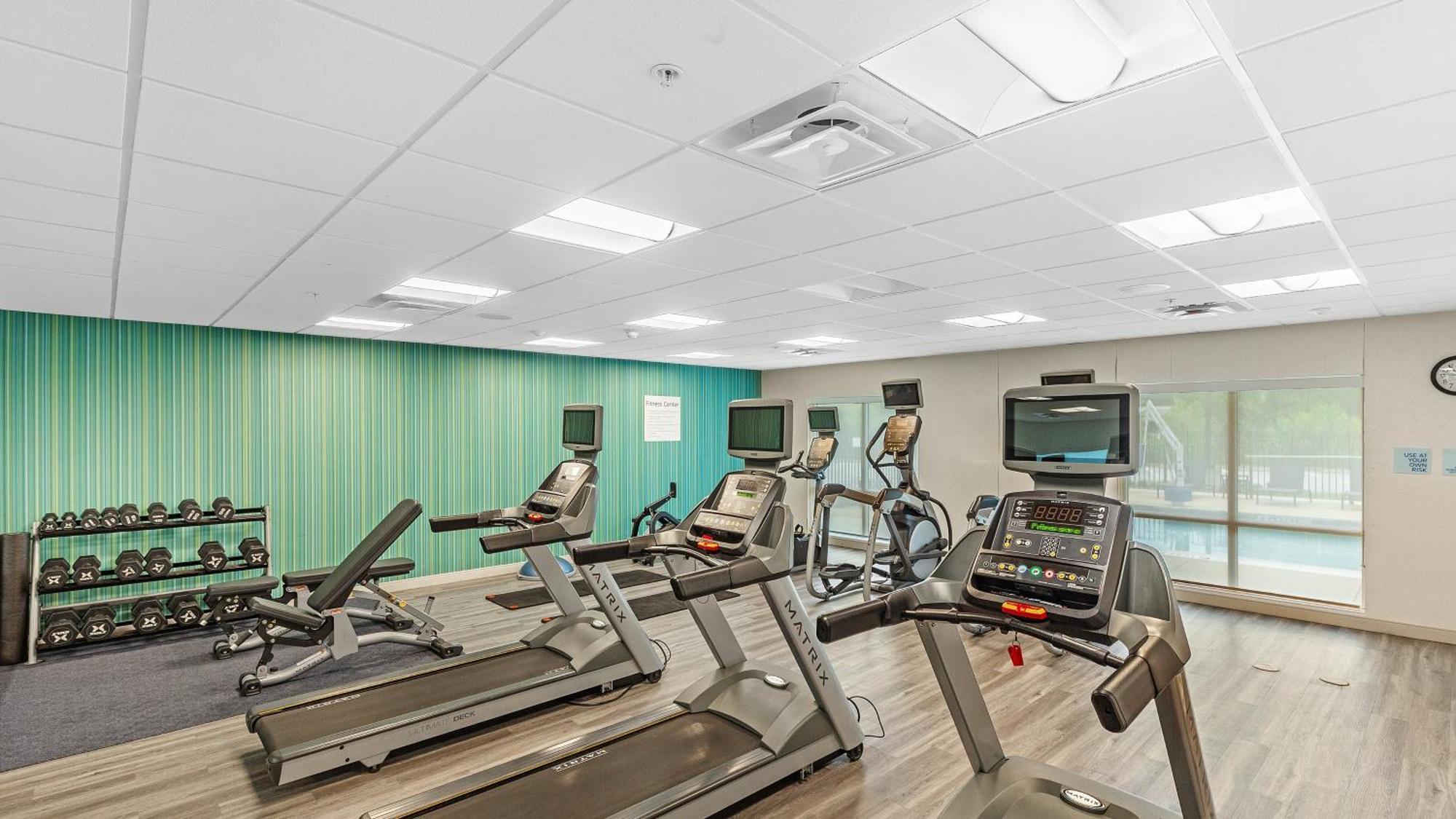 Holiday Inn Express & Suites Mobile - University Area By Ihg Екстериор снимка