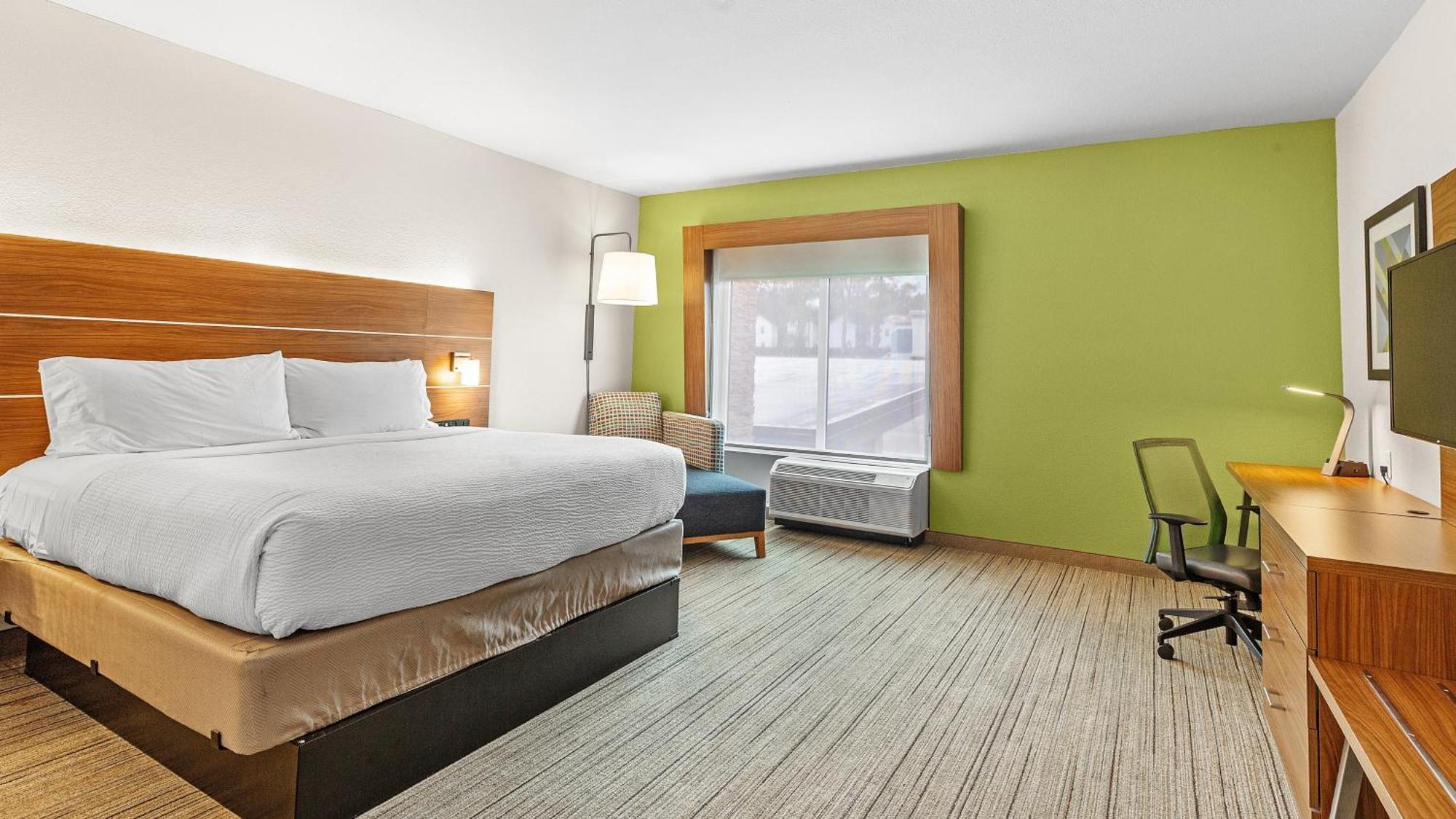 Holiday Inn Express & Suites Mobile - University Area By Ihg Екстериор снимка