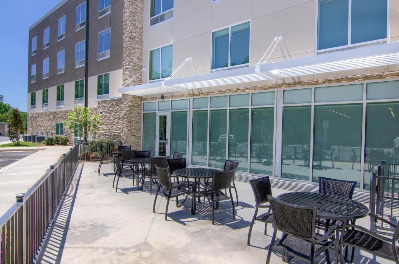 Holiday Inn Express & Suites Mobile - University Area By Ihg Екстериор снимка